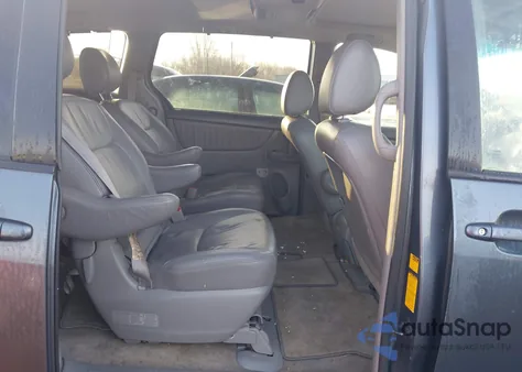 2010 Toyota Sienna Xle z USA, uszkodzony, nr VIN 5TDYK4CC2AS331817